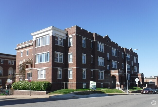 Building Photo - 720 Faraon St