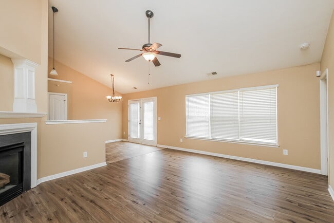 Building Photo - 12935 Deaton Hill Dr