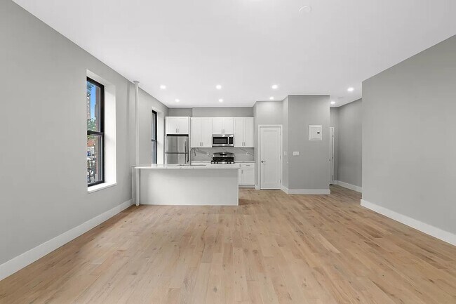 Building Photo - W 139th ST