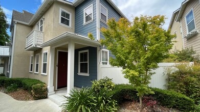 Building Photo - 3591 Sacramento Dr