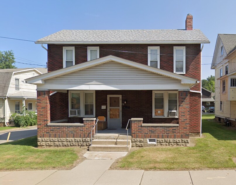 216 E Walnut St Unit 216, Butler, PA 16001 Apartments in Butler, PA