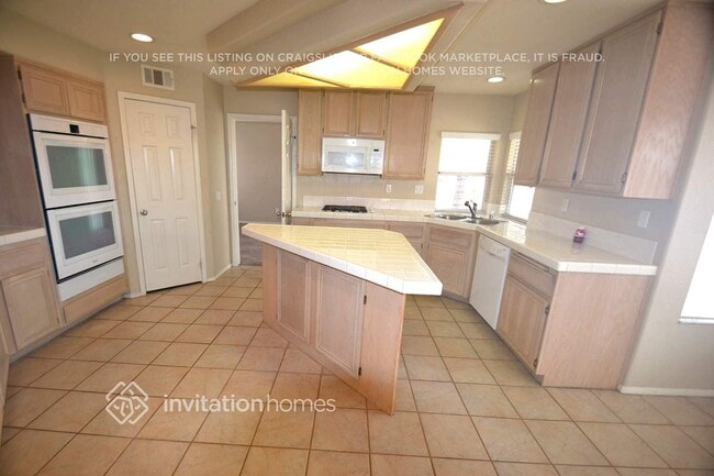 Foto del edificio - 20640 Gelman Dr