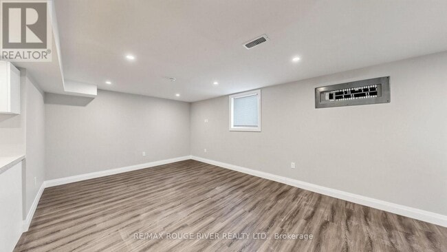 Building Photo - 46 Sunset Dr