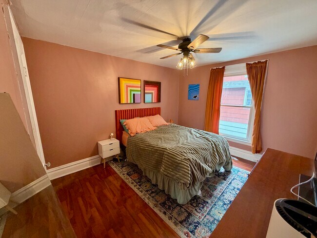 Bedroom 1 - 610 Parkwood St NE