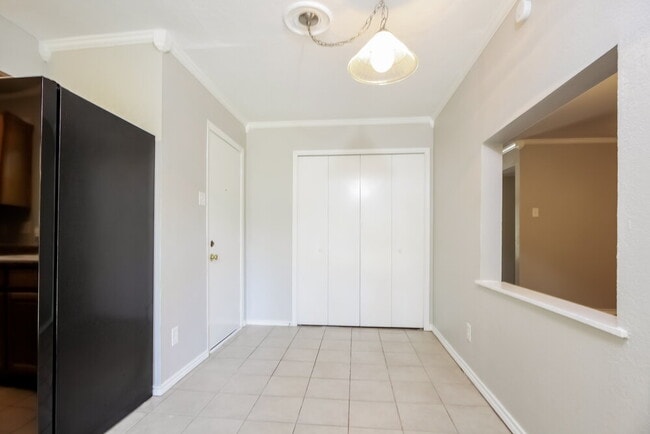 Foto del edificio - 1050 Brownwood Dr