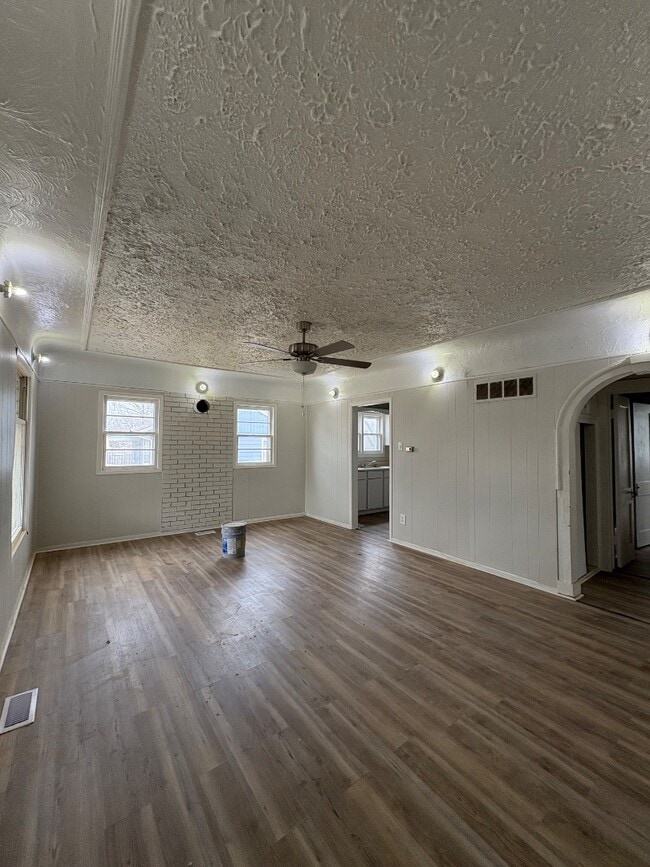 Building Photo - 1210 Orchard St