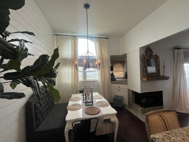 Building Photo - Pismo Beach Condo Features Ocean Views, minutes from the coast.