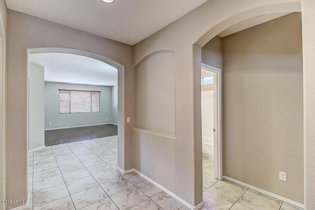 Building Photo - 4417 W Heyerdahl Dr