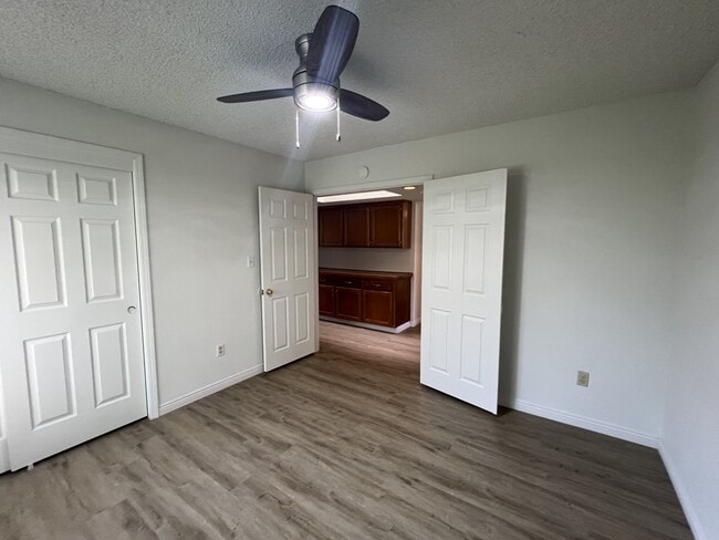 Foto del edificio - 14009 Christella Ct