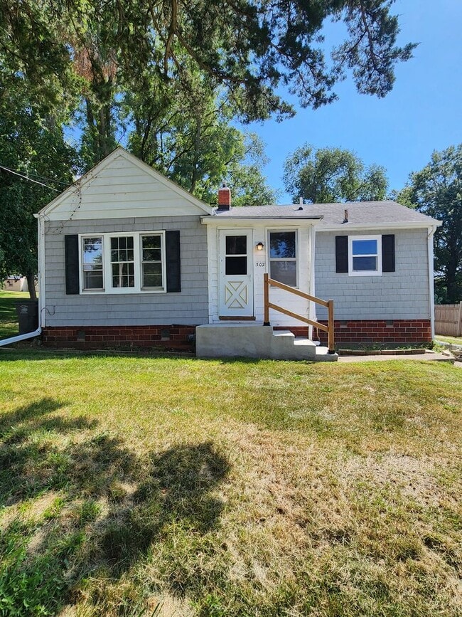 Building Photo - 302 Porter Ave