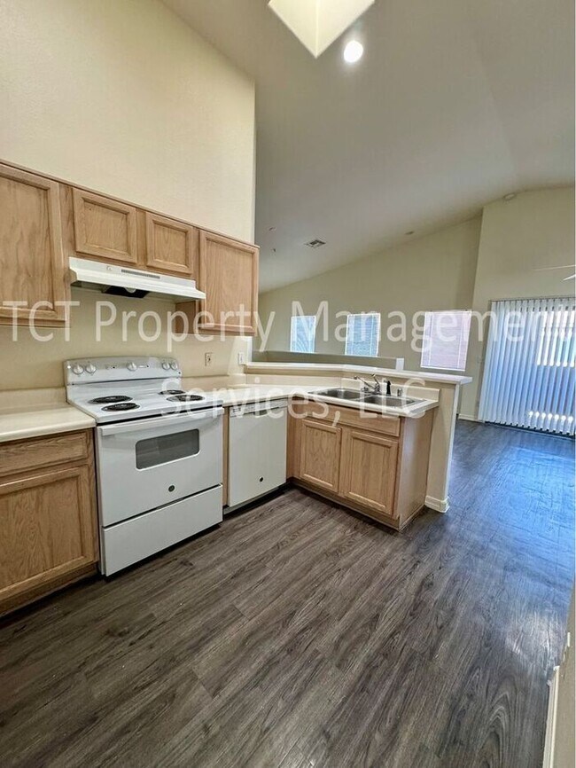 Foto del edificio - Nice two-story, 2bed, 2 bath with Garage in Mesa!