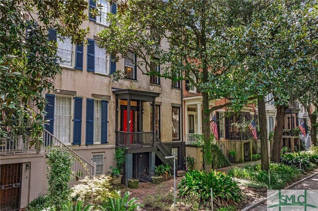 Building Photo - 117 E Jones St