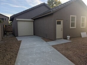 Building Photo - 14339 W Desert Hills Dr