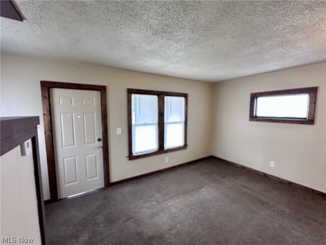 Building Photo - 1007 Cole Ave