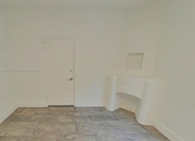 Foto del edificio - 1605 Jefferson Ave