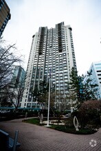 Building Photo - 45 River Dr S