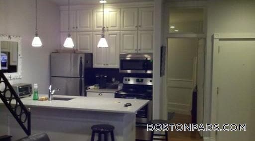 Building Photo - 384 Commonwealth Avenue