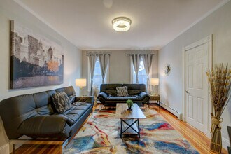 Building Photo - 94 Esmond St