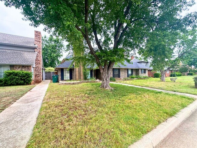 Foto del edificio - 6913 N Spinnaker Ln