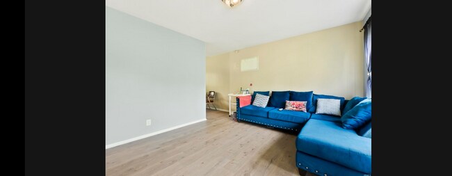 Foto del edificio - 1405 Tulip Tree Rd