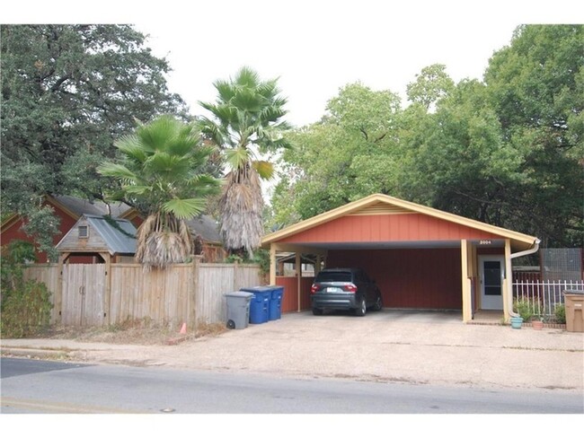 Building Photo - 1700 W 30th St