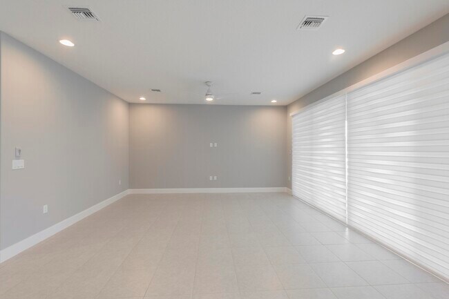 Foto del edificio - 13312 SW River Rock Rd