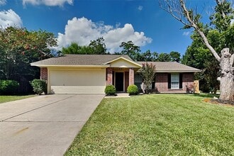Building Photo - 2403 Pine Cone Dr
