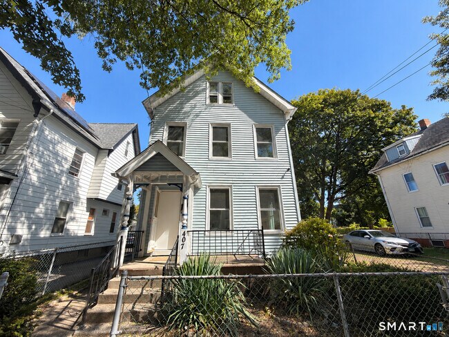 Foto del edificio - 407 Shelton Ave