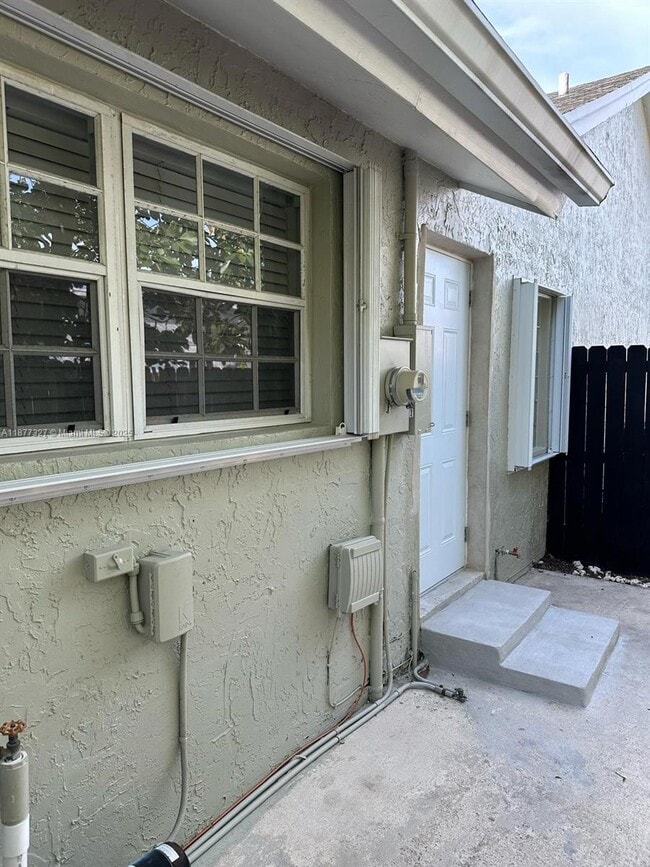 Building Photo - 9315 SW 172nd Terrace