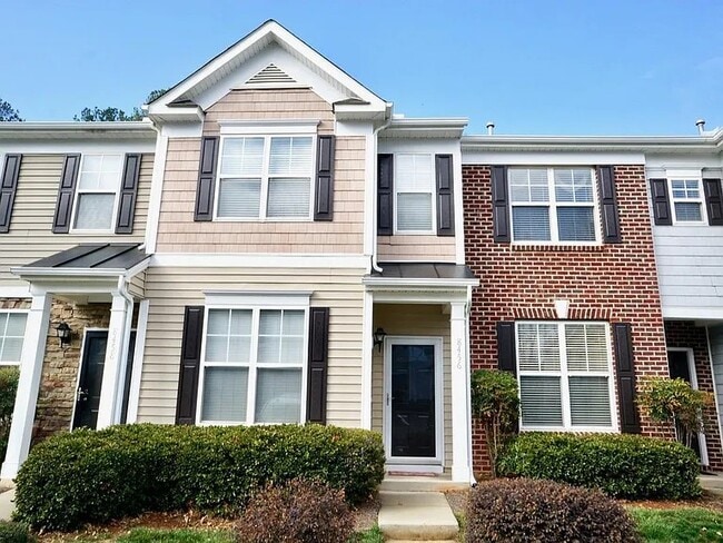 Building Photo - 8456 Central Dr