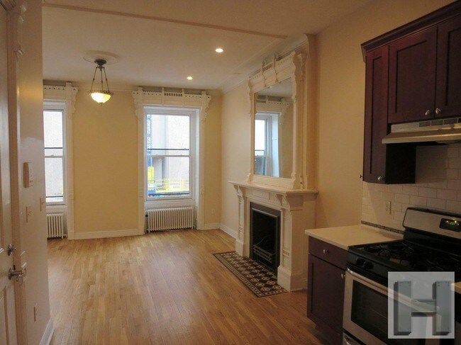 Building Photo - 177 W 126th St