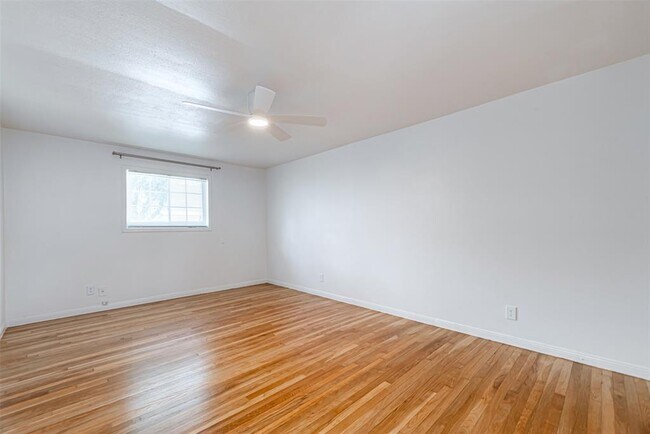 Foto del edificio - 210 Emerson St