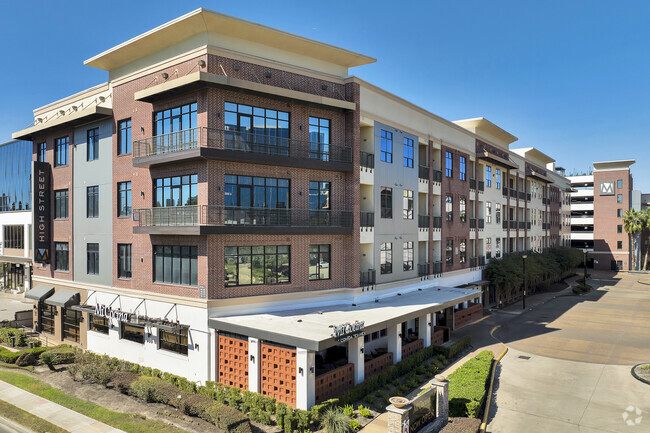 Millennium High Street - Millennium High Street Apartments