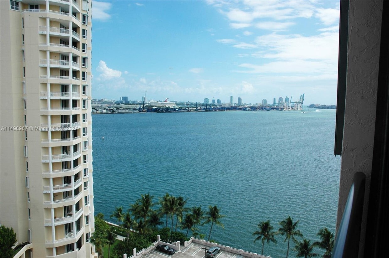 540 Brickell Key Dr Unit 1618, Miami, FL 33131 Condo for Rent in