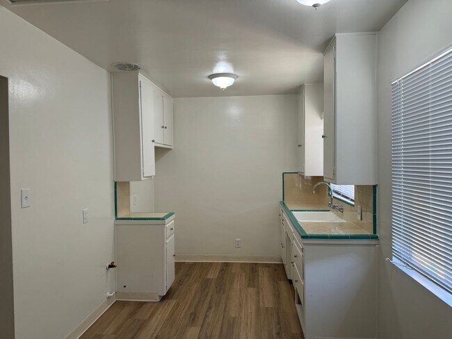 Foto del edificio - 2927 Peerless Ave