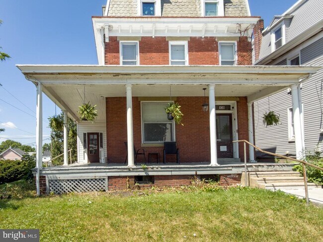 Building Photo - 2838 Booser Ave.