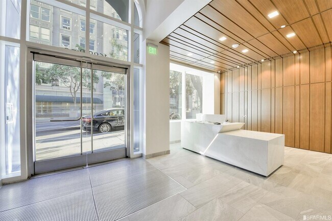 Foto del edificio - 1688 Pine St