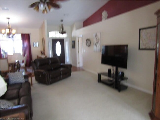 Building Photo - 573 Sunset Pointe Dr