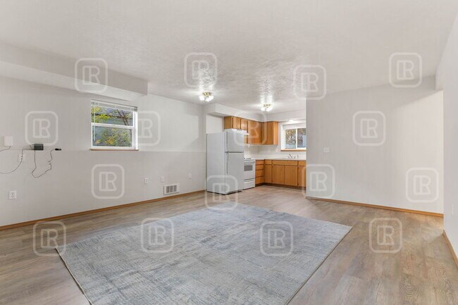 Foto del edificio - 107 W 3rd St