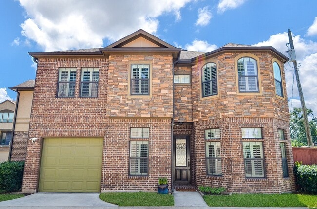 Building Photo - 1915 Upland Sky