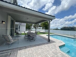 Building Photo - 5708 S Plum Bay Pky