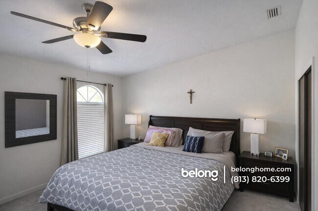 Foto del edificio - 7618 Colonial Ct