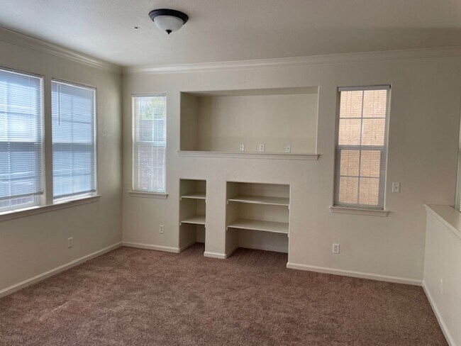 Building Photo - Shasta View Gardens Home