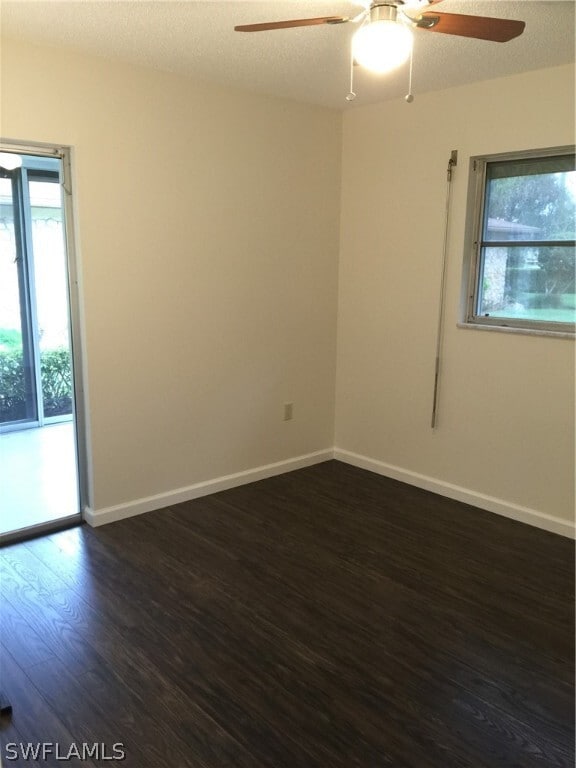 Building Photo - 761 Palm View Dr