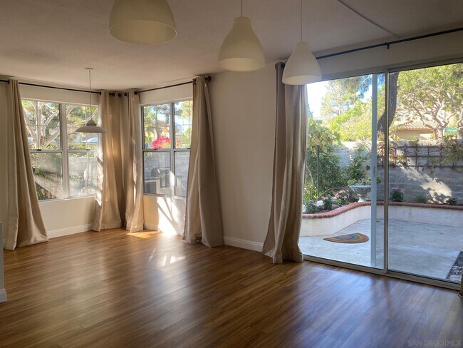 Building Photo - 12741 Via Terceto