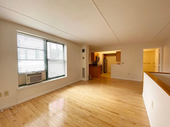 Building Photo - 108 Peterborough St