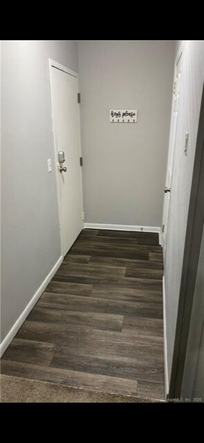 Entryway - 1211 Twin Circle Dr