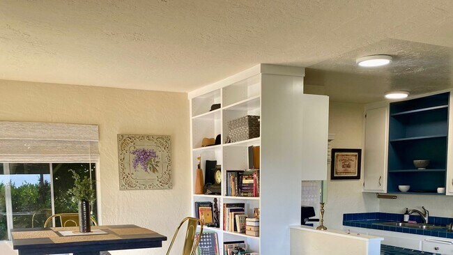 Foto del edificio - 29061 Cliffside Dr