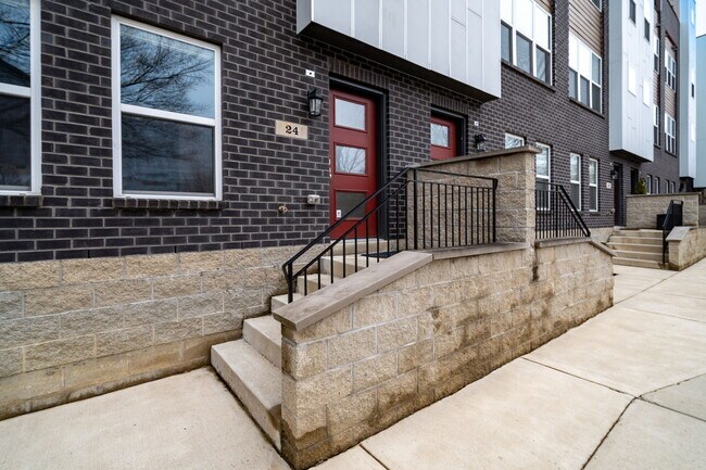 Photo - 24 S Patterson Blvd House