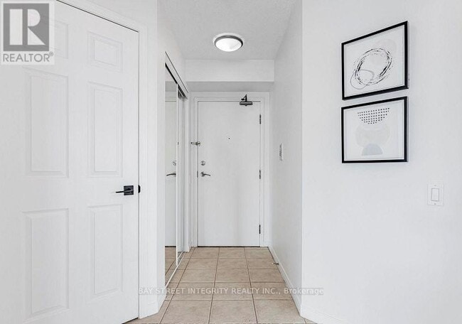 Building Photo - 33 Empress Ave